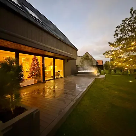 Villa Pikadi By The Baltic Sea
